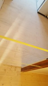 Sanierung von lackierten Holzböden