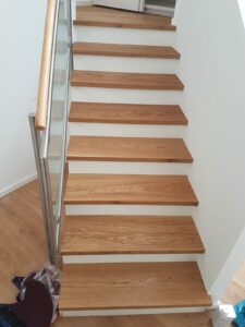 Parkett auf Treppe