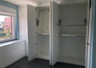 Platzwunder Schlafzimmerschrank