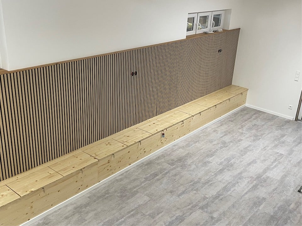 Abschlussleiste, Fensterbänke und Aufbewahrungsmöglichkeiten